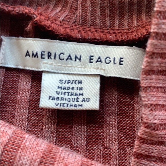 Red halter top NWT - Picture 2 of 3